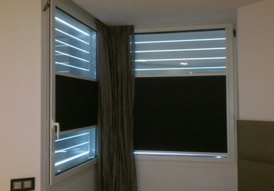 Okenné sieťky IPOS 22 v obývacej izbe