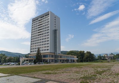Vonkajšie žalúzie K-system - Hotel LUX, Banská Bystrica