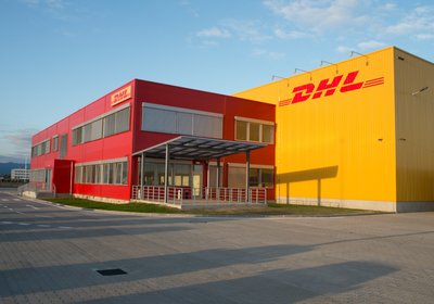 Vonkajšie žalúzie Prominent - DHL, Bratislava