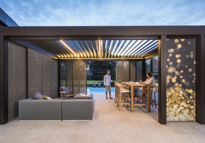 Osvietená bioklimatická pergola